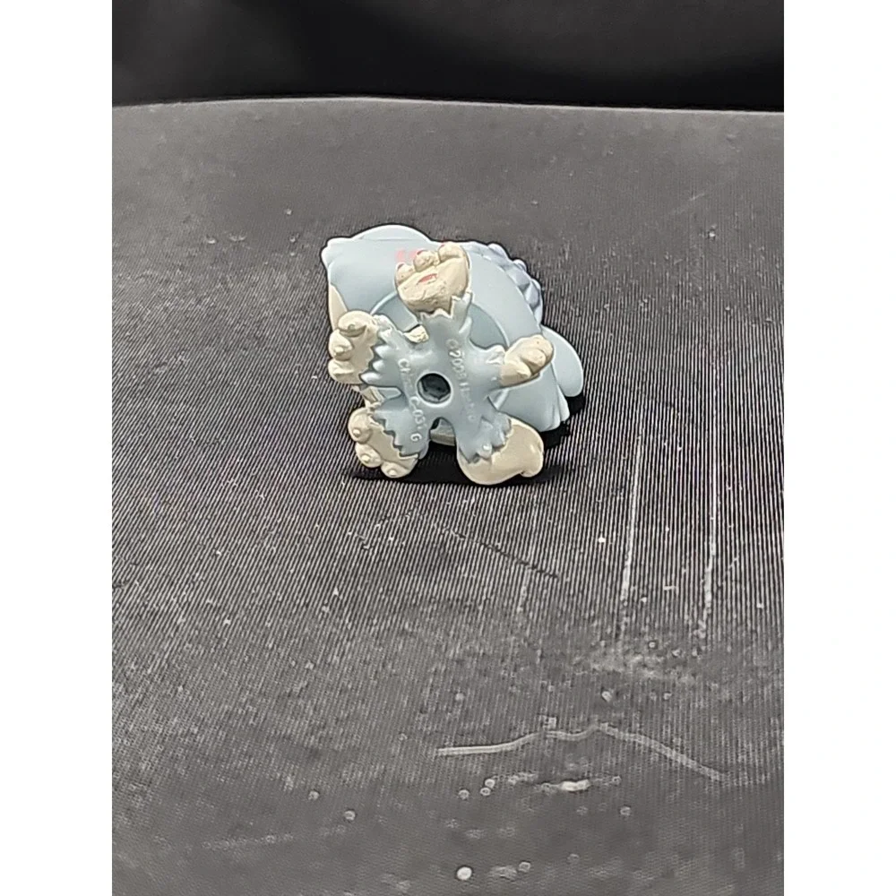 Authentic Littlest Pet Shop # 1683 Silver Gray Cream Baby Husky Puppy Brown Eyes